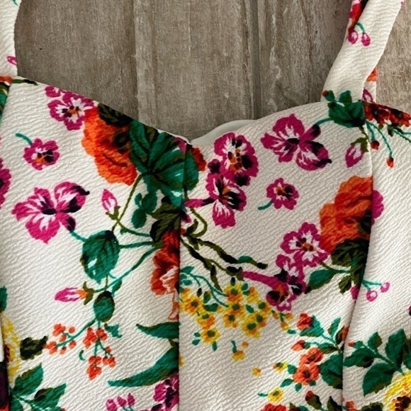 Floral Peplum Top - Picture 9 of 12